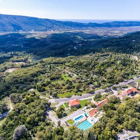 Falcon Rook - Four-bedroom With Terrace And Swimming Pool Villa *