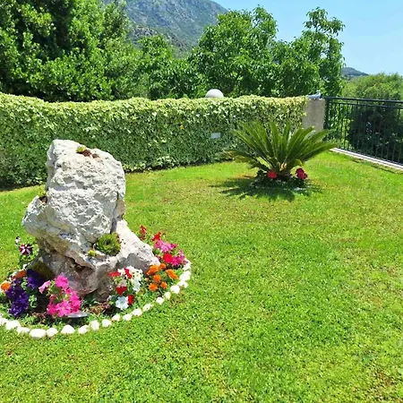 Falcon Rook - Four-bedroom With Terrace And Swimming Pool Villa