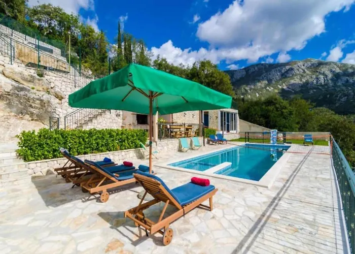 Falcon Rook - Four-bedroom With Terrace And Swimming Pool Villa Dubravka