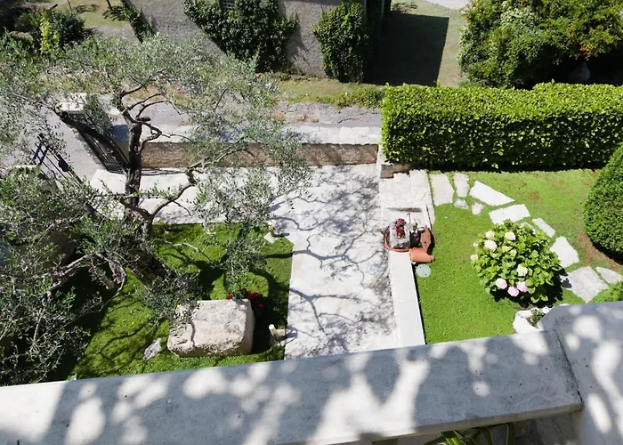 Villa Falcon Rook - Four-bedroom With Terrace And Swimming Pool Dubravka