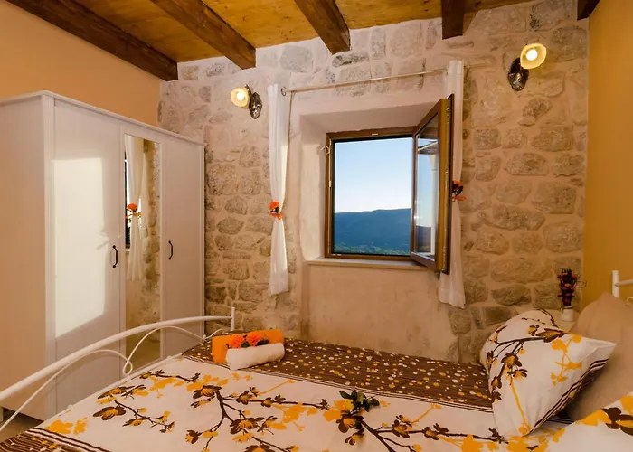 Falcon Rook - Four-bedroom With Terrace And Swimming Pool Villa