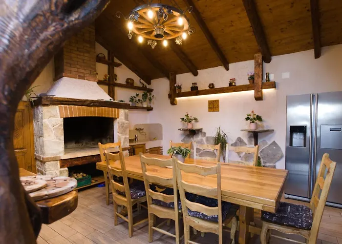 Falcon Rook - Four-bedroom With Terrace And Swimming Pool Villa *